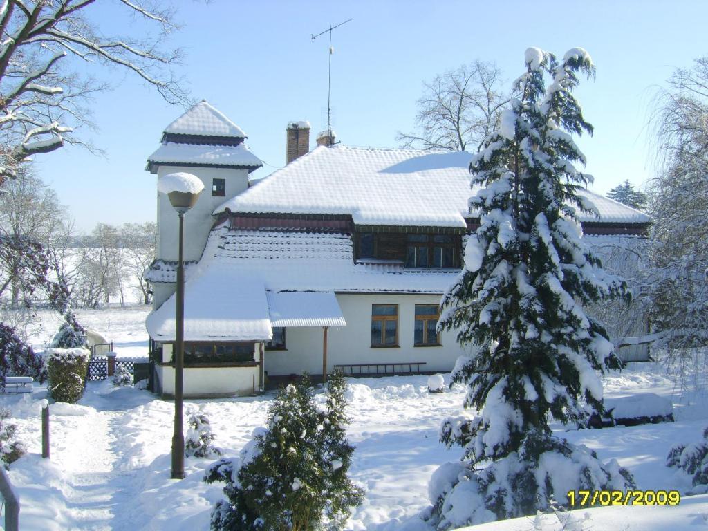 Gospodarstwo Agroturystyczne Lesniczowka Villa Lubin Εξωτερικό φωτογραφία